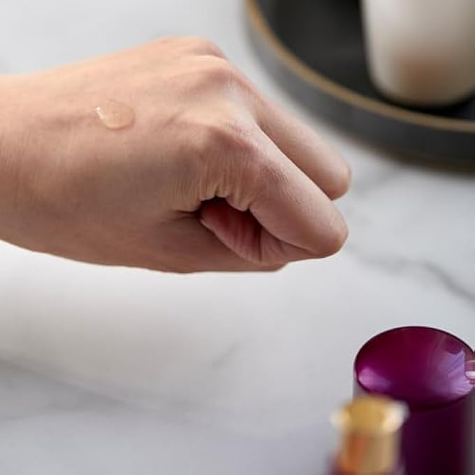 TATCHA VIOLET-C BRIGHTENING SERUM (20% VITAMIN C + 10% AHAS) 30ML/1OZ - Image 3